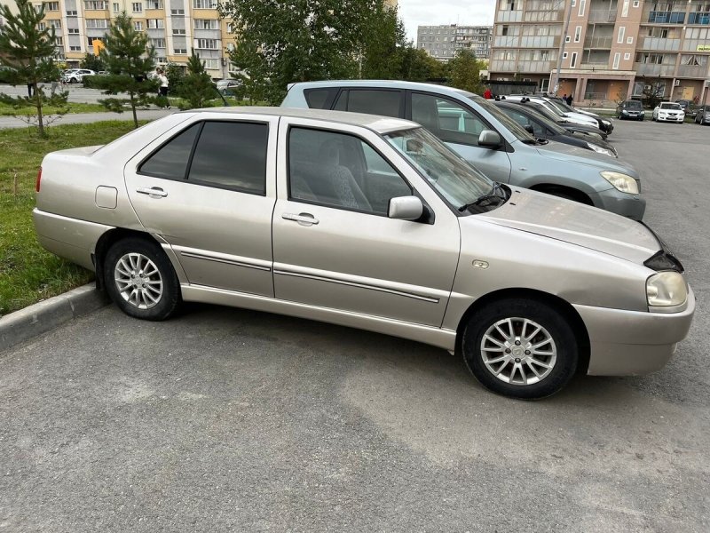 Авто чери амулет 2006