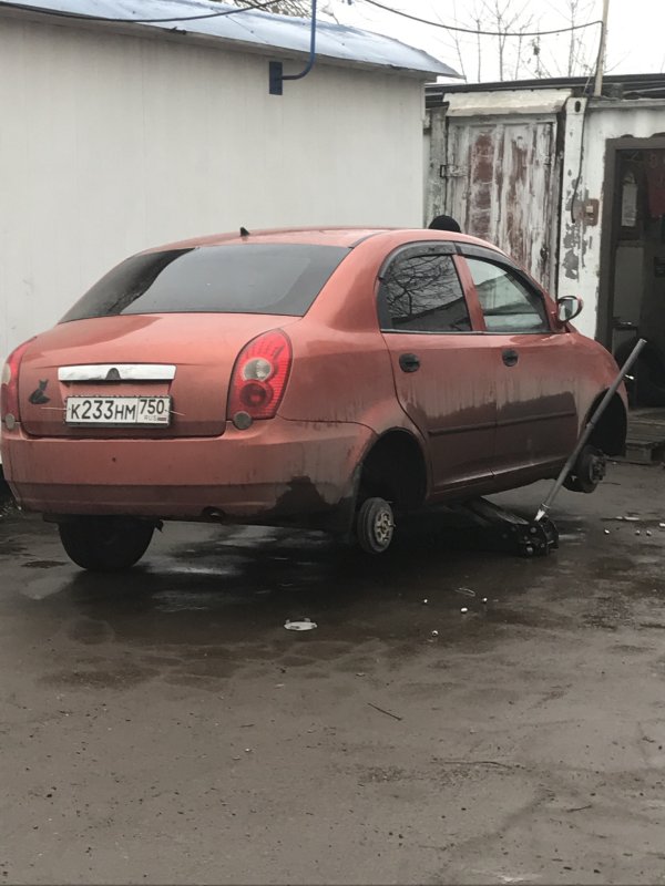 Автомобиль Chery Jaggi задняя часть