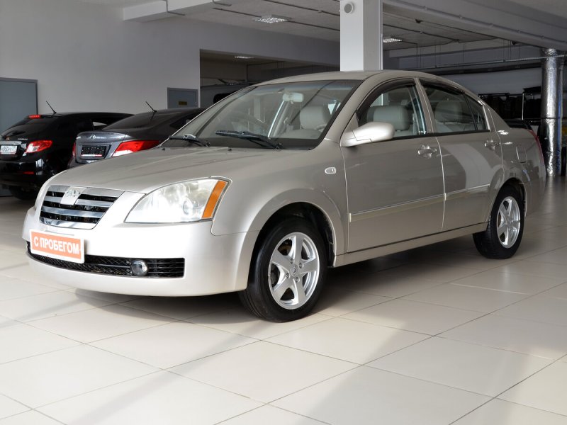 Автомобиль Chery fora