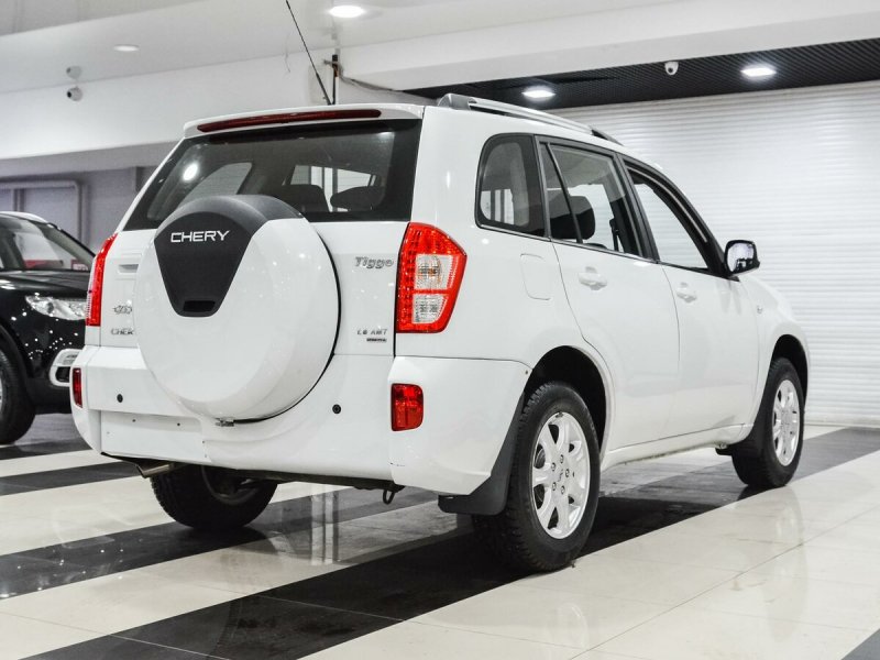Chery Tiggo t11 белая