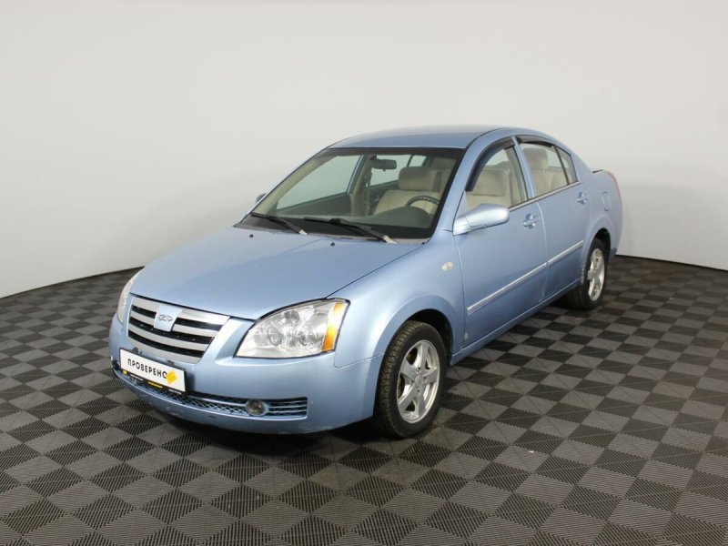 Машина Chery fora a21