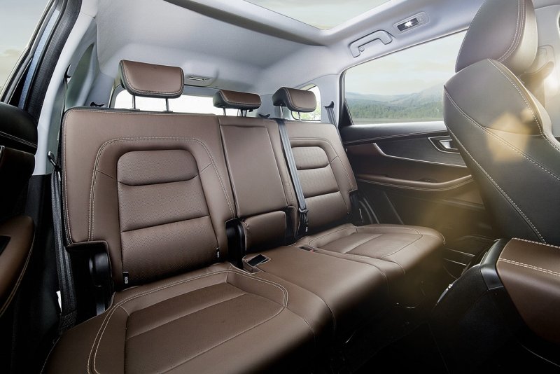 Chery Tiggo 8 салон
