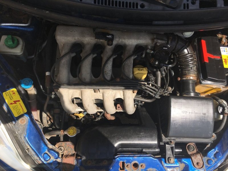 Volkswagen Caddy под капотом