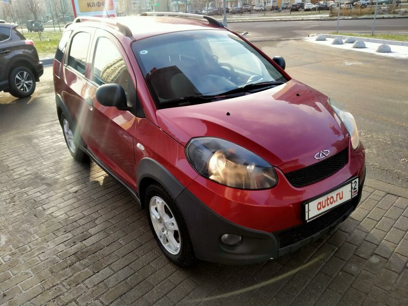 Chery indis s18d красный
