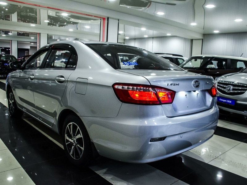 Lifan Solano 2