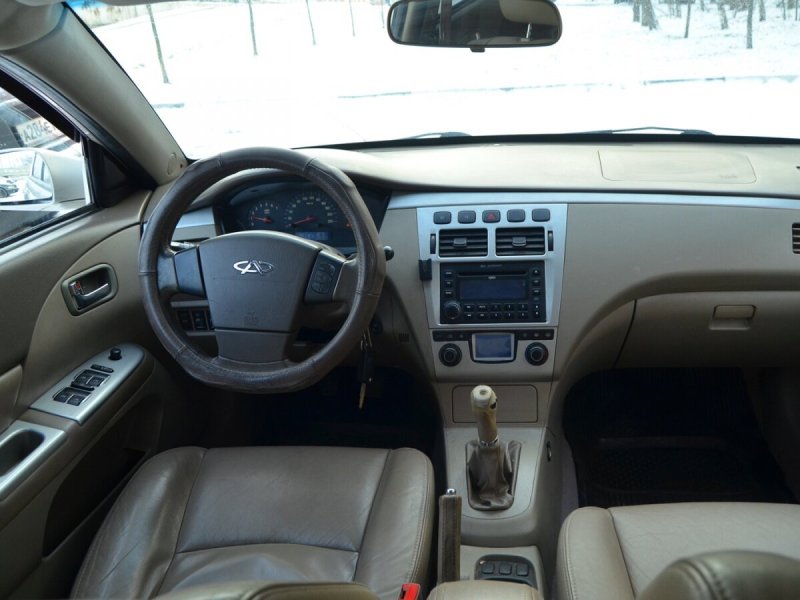 Chery fora 2009 салон