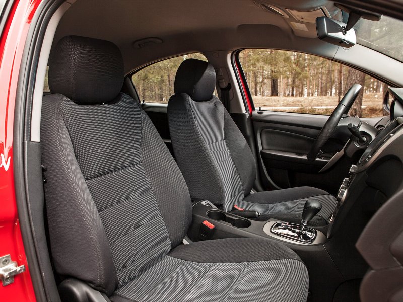 Chery m11 седан красный салон задний ряд