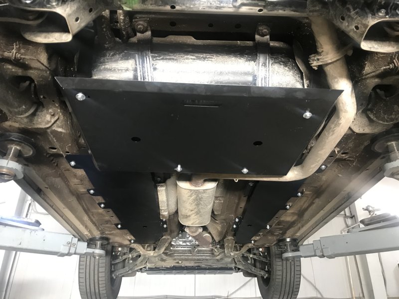 Chery Tiggo 8 днище