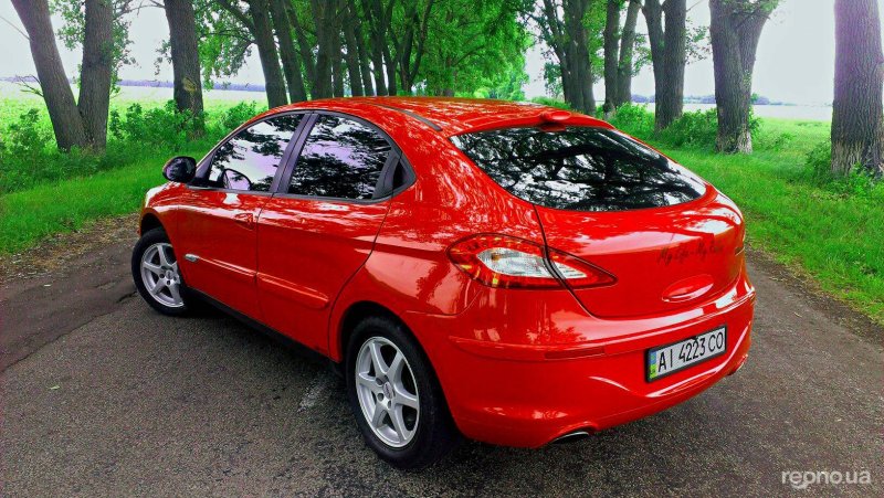 Chery m11 седан красный