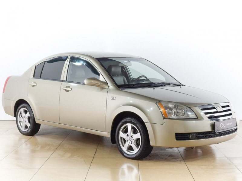 Машина Chery fora a21