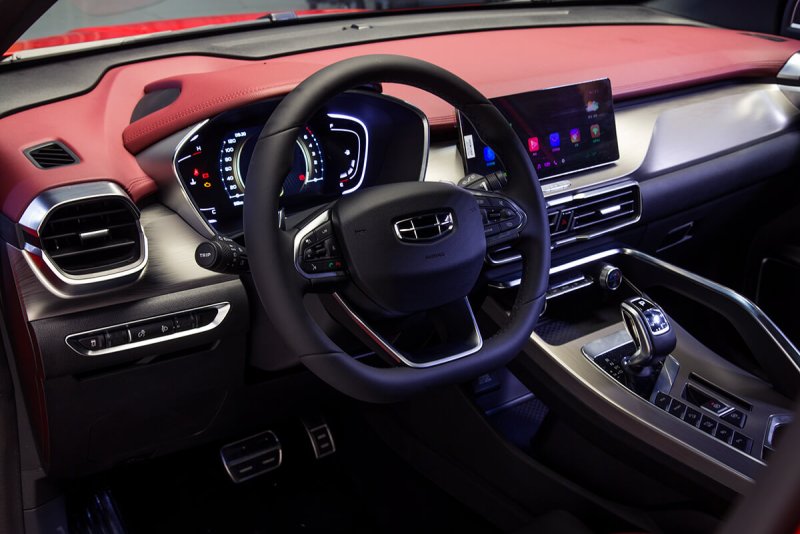 Кроссовер Geely Coolray