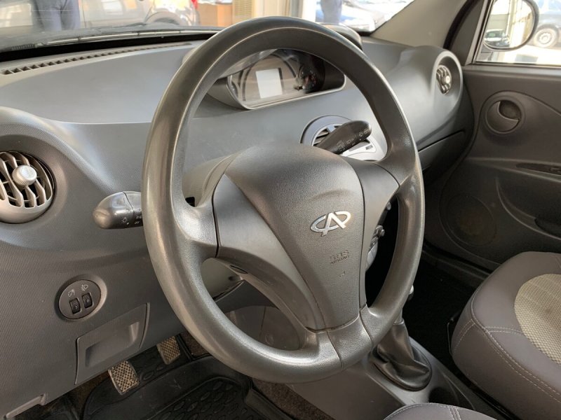 Chery Kimo приборная панель