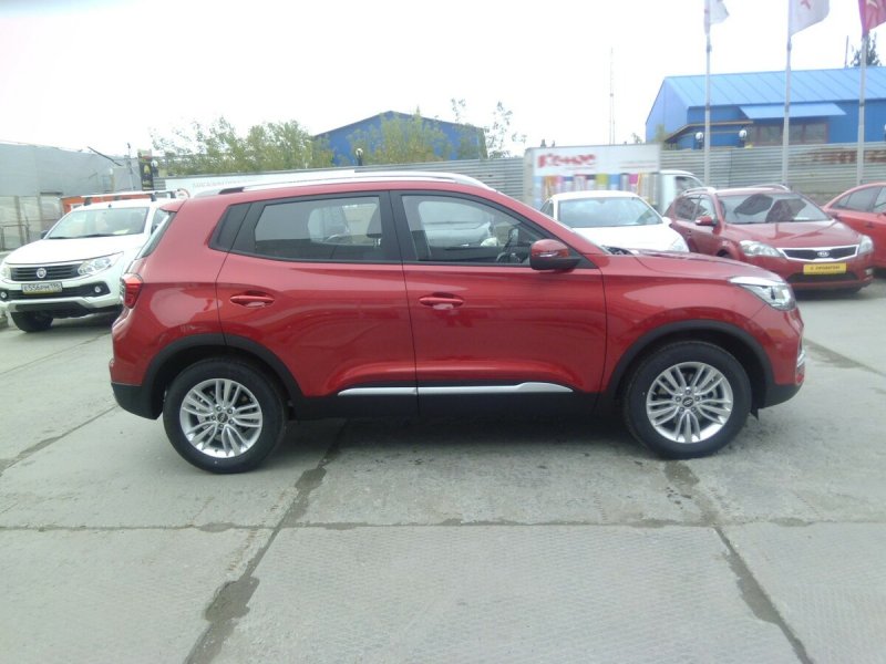 Chery Tiggo 4 2021 красный