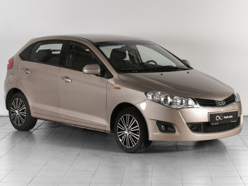 Chery very 2011