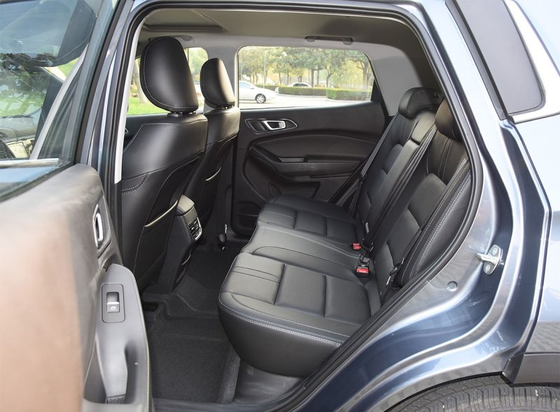 Chery Tiggo сзади
