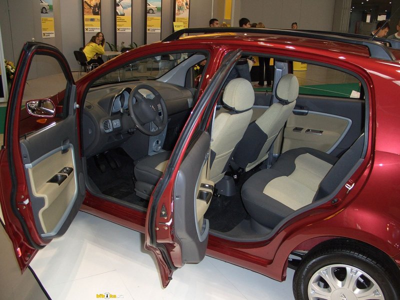 Chery Kimo салон