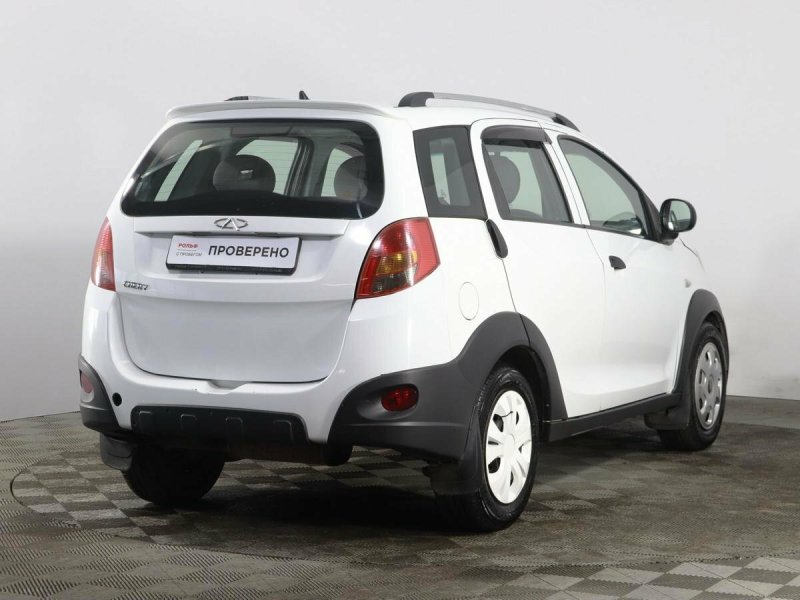 Chery indis, 2011 - 2016, 1-е поколение