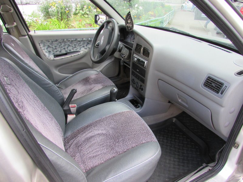 Chery Amulet (a15), 2007 салон