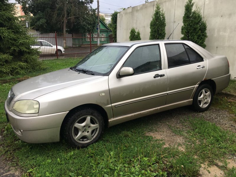 Машина Chery Amulet a15