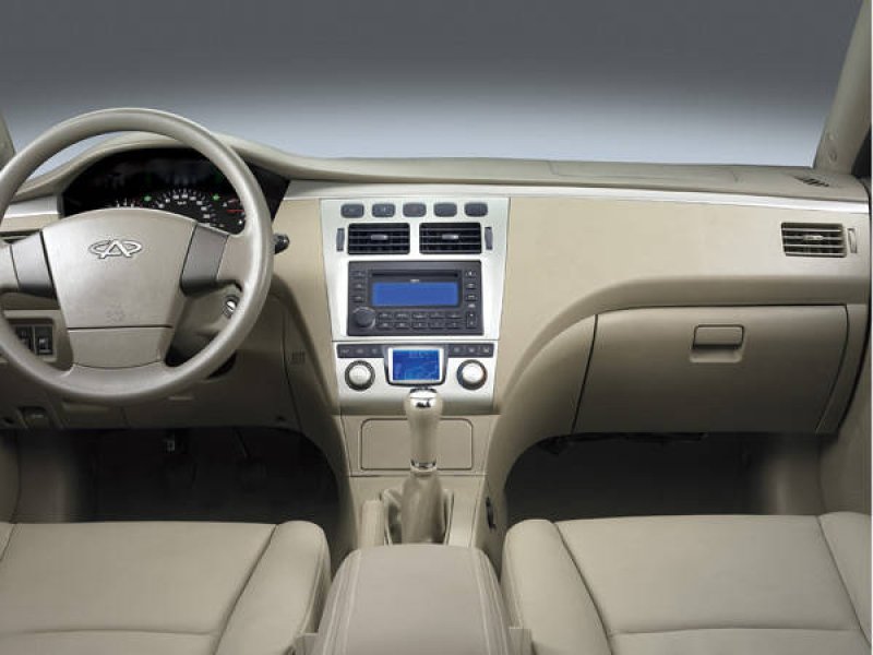 Chery fora 2008 салон