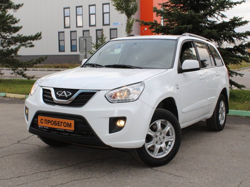 Chery Tiggo FL белый