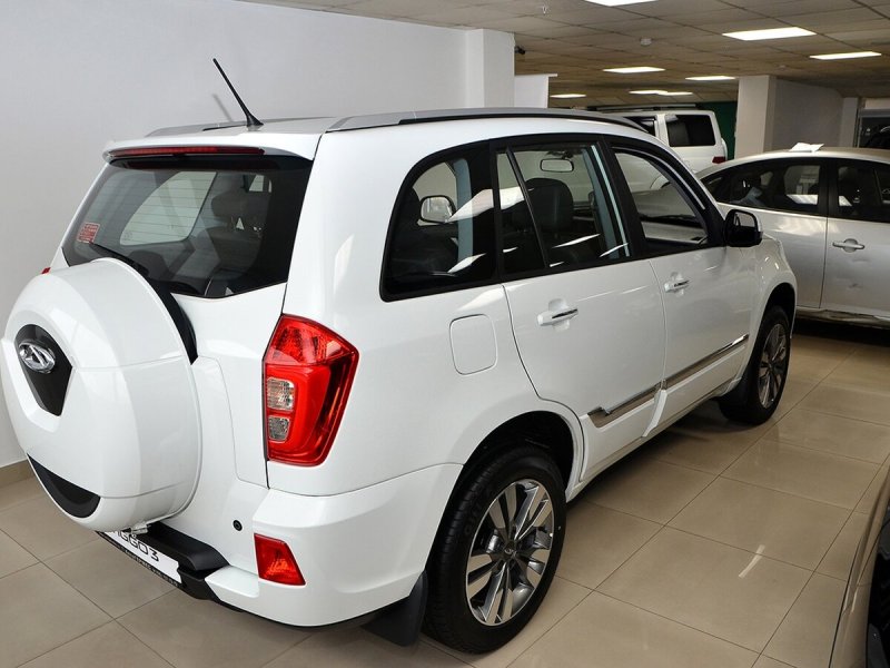 Chery Tiggo 3 белый
