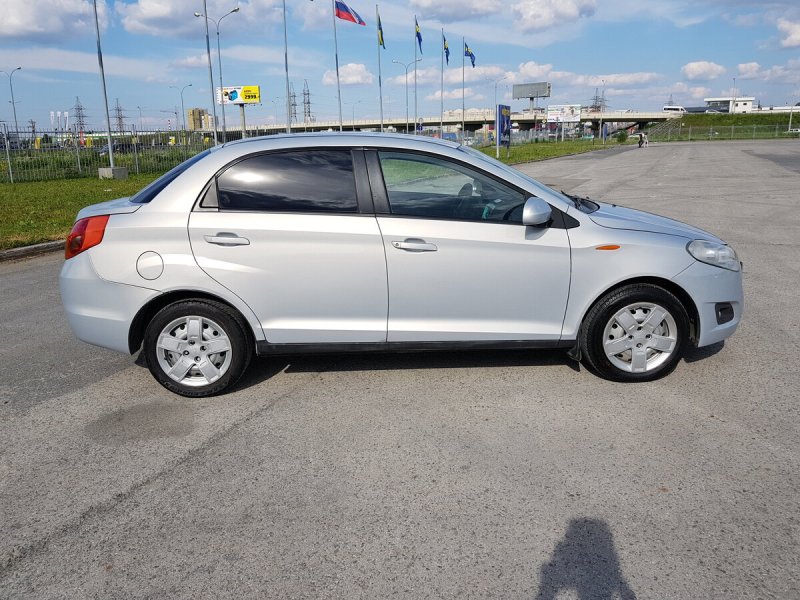 Chery Bonus a13 серебристого цвета