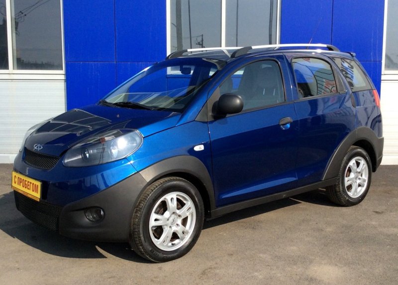 Машина Chery indis