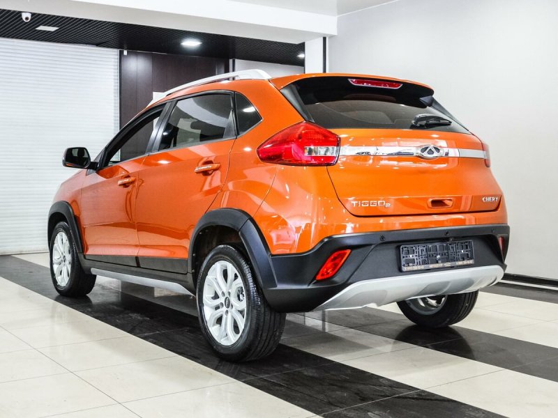 Chery Tiggo 2 Orange
