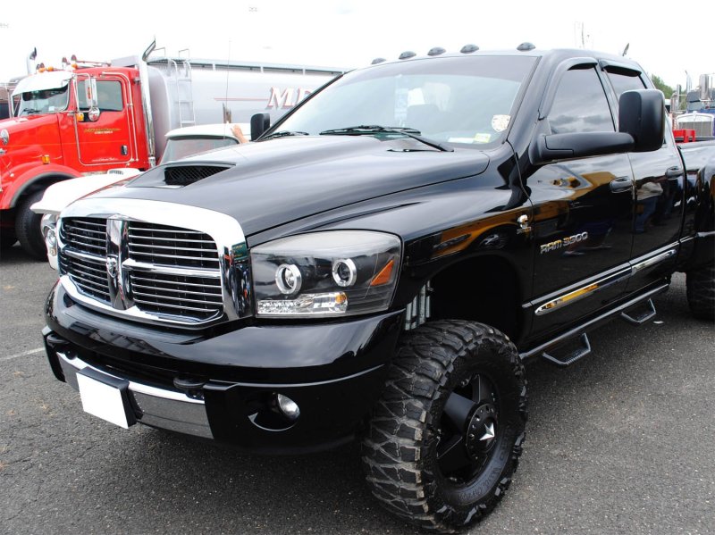 Dodge Ram Pickup 3500