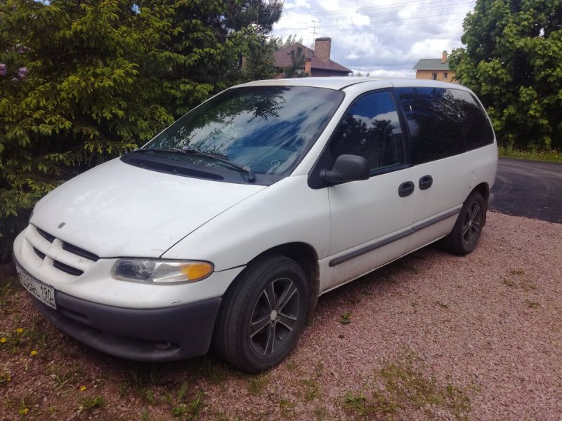 Dodge Caravan 1999 2.4