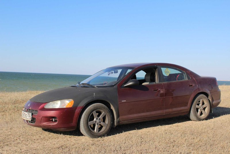 Dodge Stratus 2