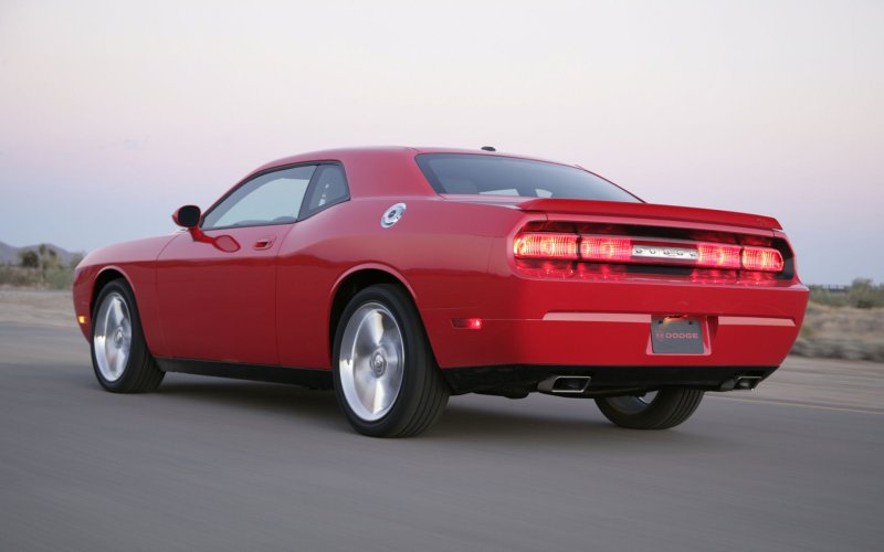 Dodge Challenger v8