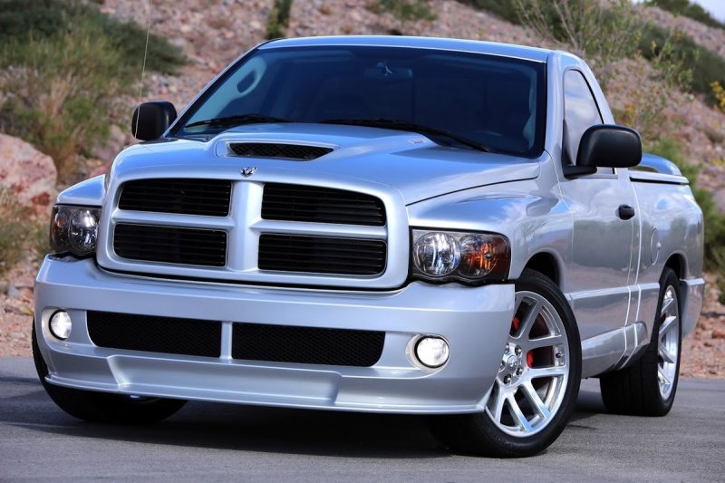 Dodge Ram srt-10 2004