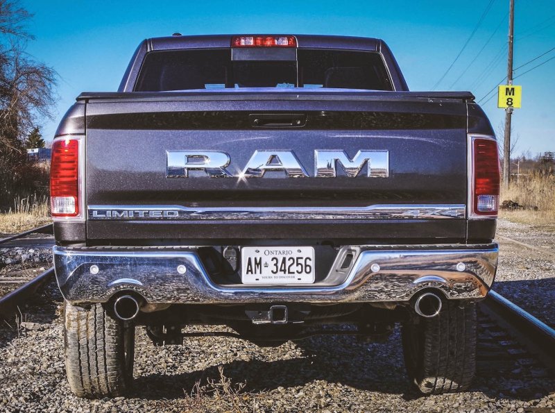 Ram 1500 Laramie Limited Crew Cab