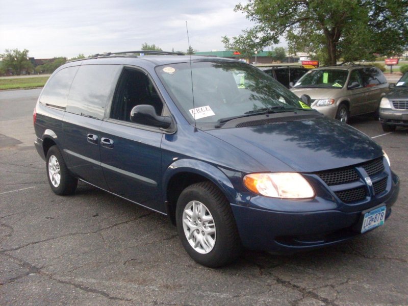 Dodge Caravan 3