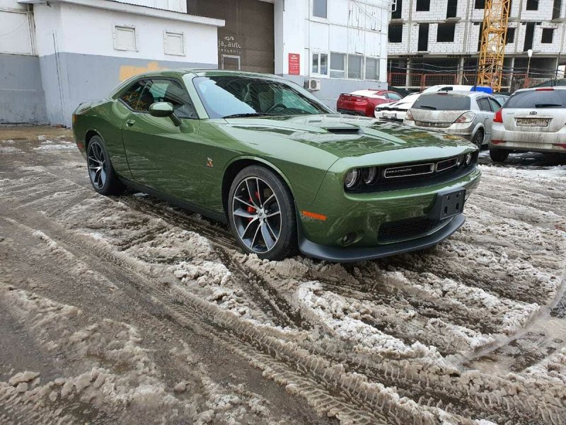 Dodge Challenger III 2008 зелёный