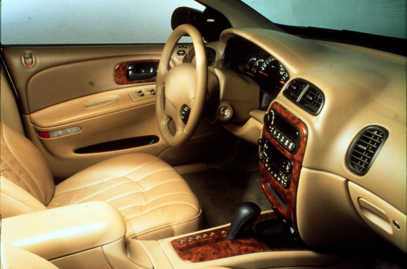 Dodge Intrepid 1998 салон