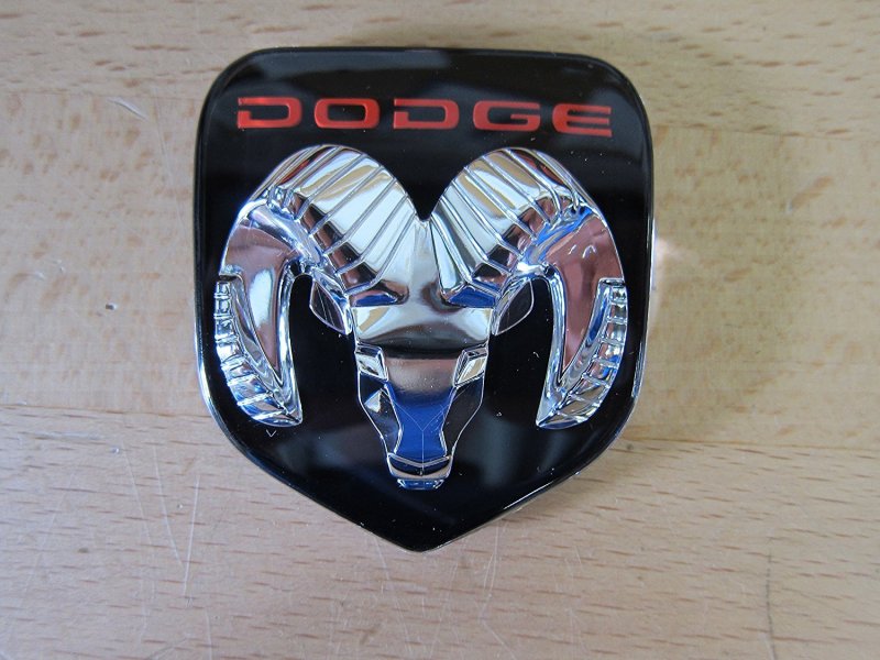 Dodge Ram знак