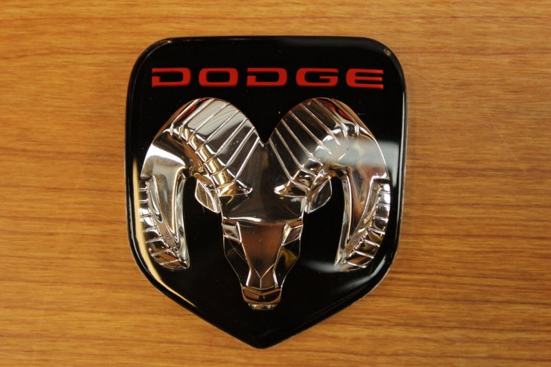 Dodge Ram знак