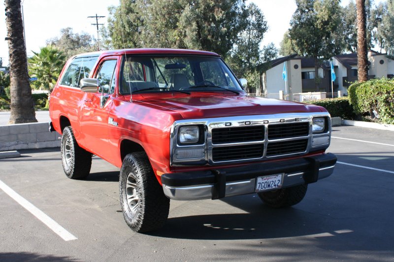 Dodge Ramcharger 2