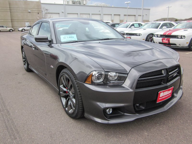 Dodge Charger srt8 2013