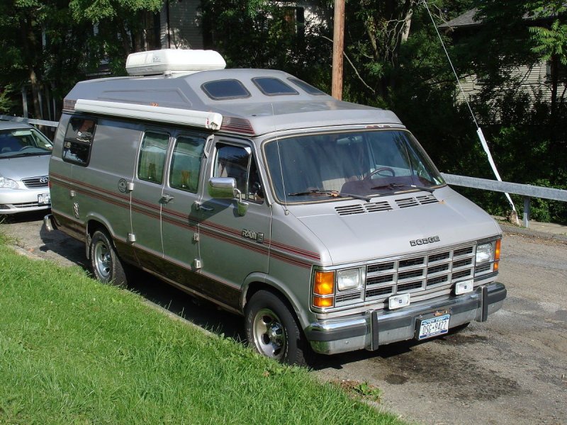 Микроавтобус dodge Ram van