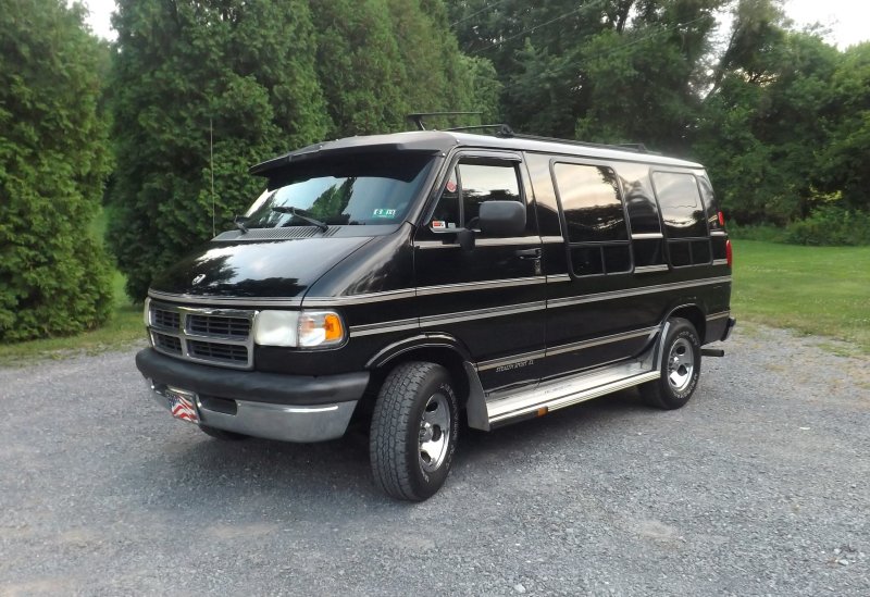 Dodge Ram van 2500 2000