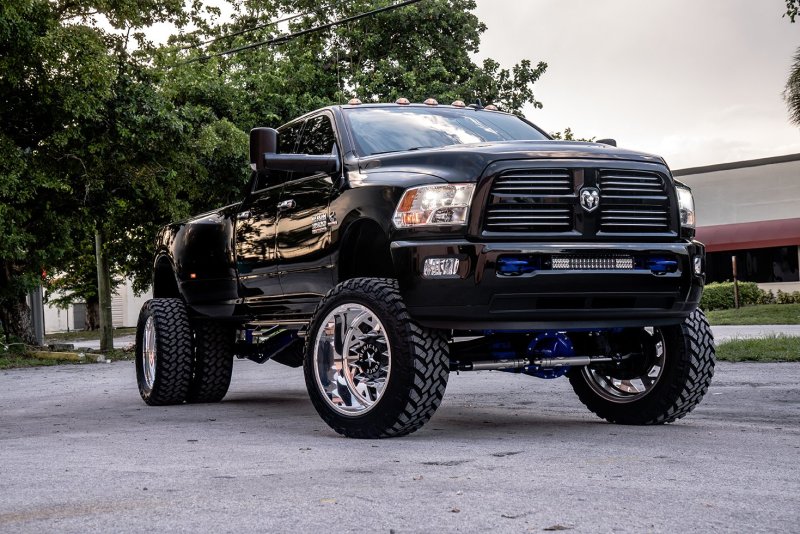 Dodge Ram 3500 6x6