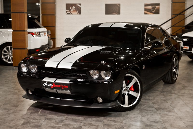 Dodge Challenger srt8 2015