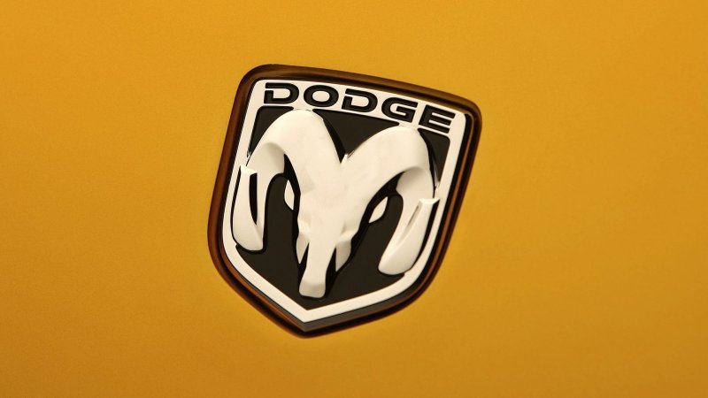 Dodge машина значок