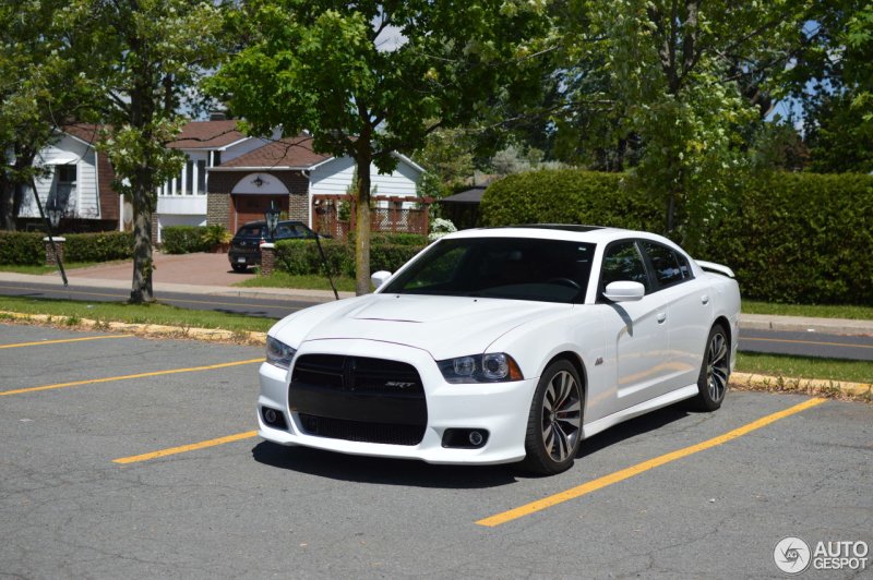 Dodge Charger srt8 2014