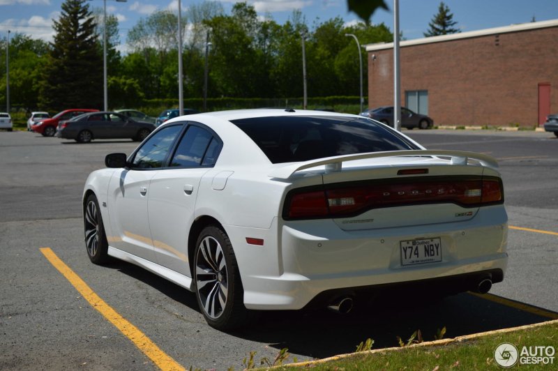 Dodge Charger srt8 White