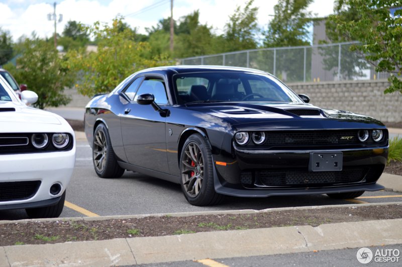 Dodge Challenger srt8 Hellcat